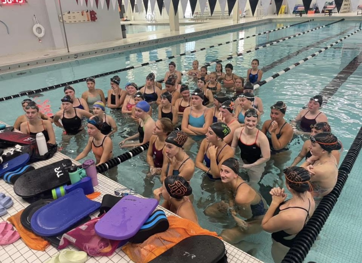 Delano Girls Swim and Dive